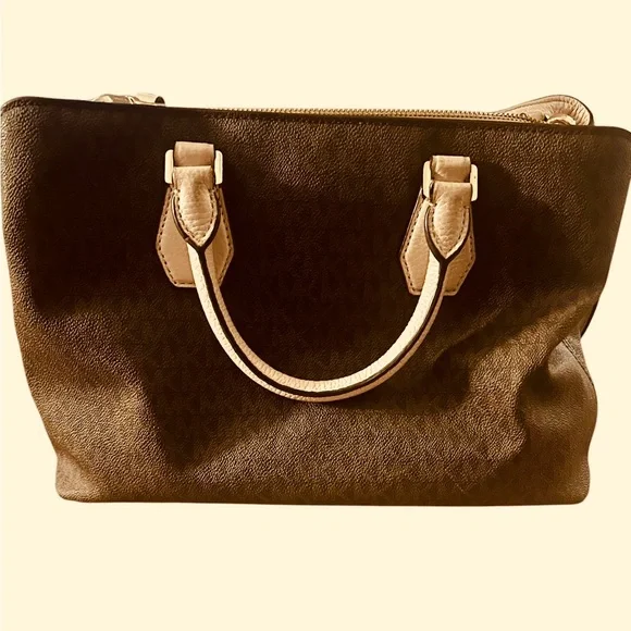 MICHAEL Michael Kors authentic purse from 2019. Brown with light pink straps. - Picture 3 of 5